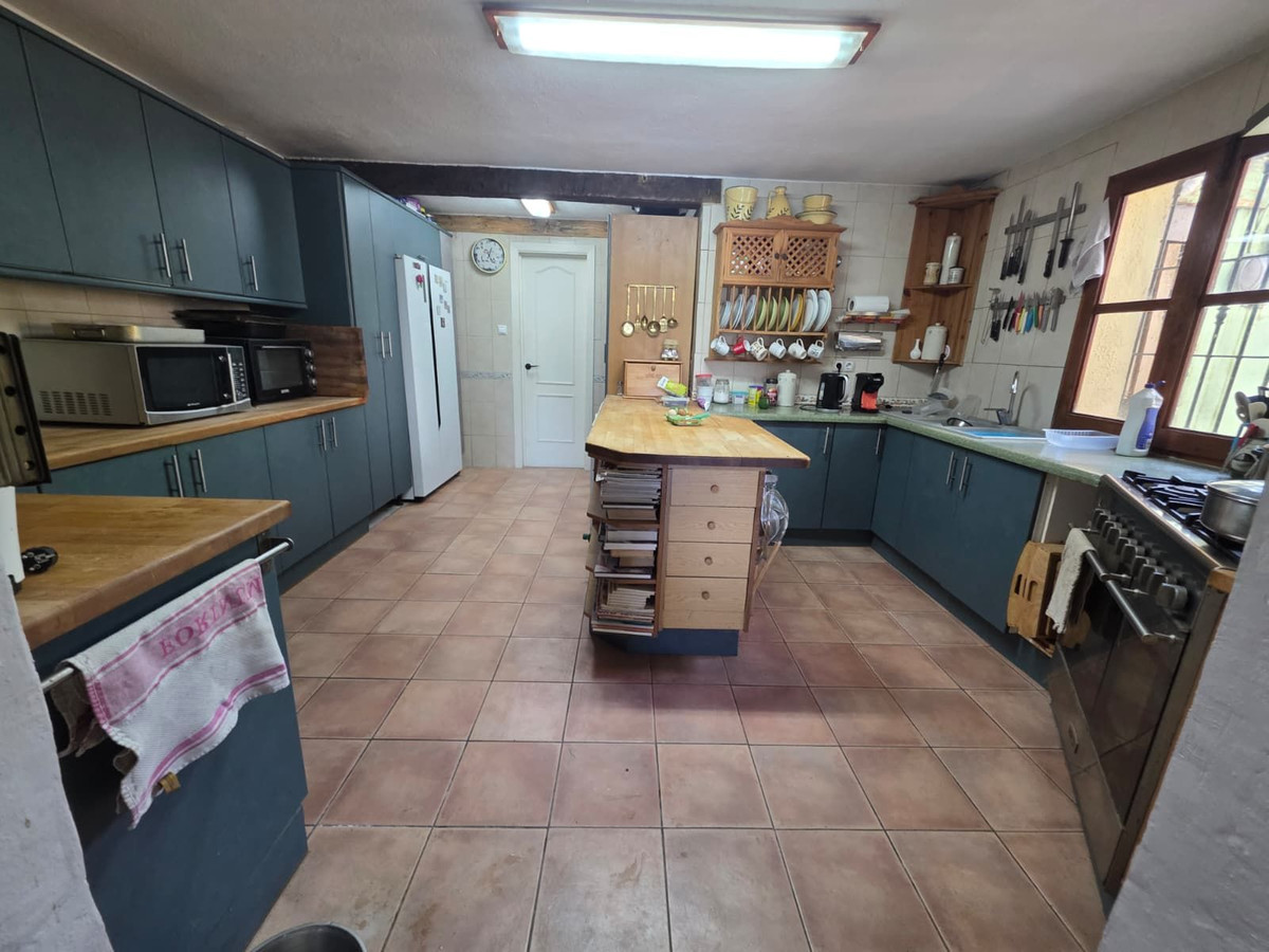 Finca de 4 Dormitorios y 2 Baños en venta en Guaro