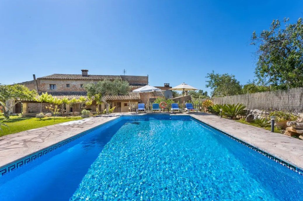 Finca de 5 Dormitorios y 3 Baños en alquiler en Santanyí