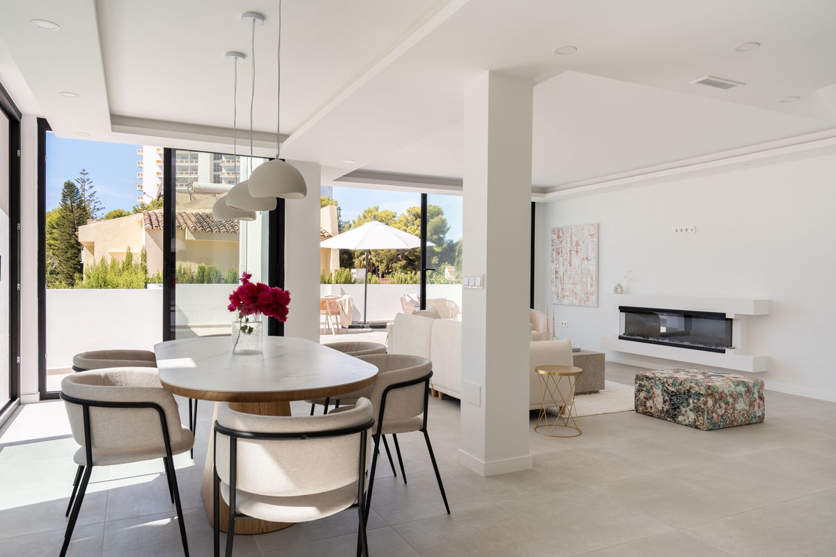 3 Bed, 3 Bath - Villa for Sale in Nueva Andalucia, Marbella