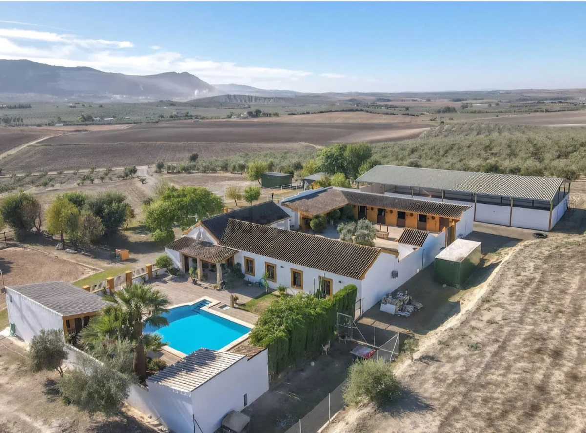 Casa de 4 Dormitorios en venta en Sevilla