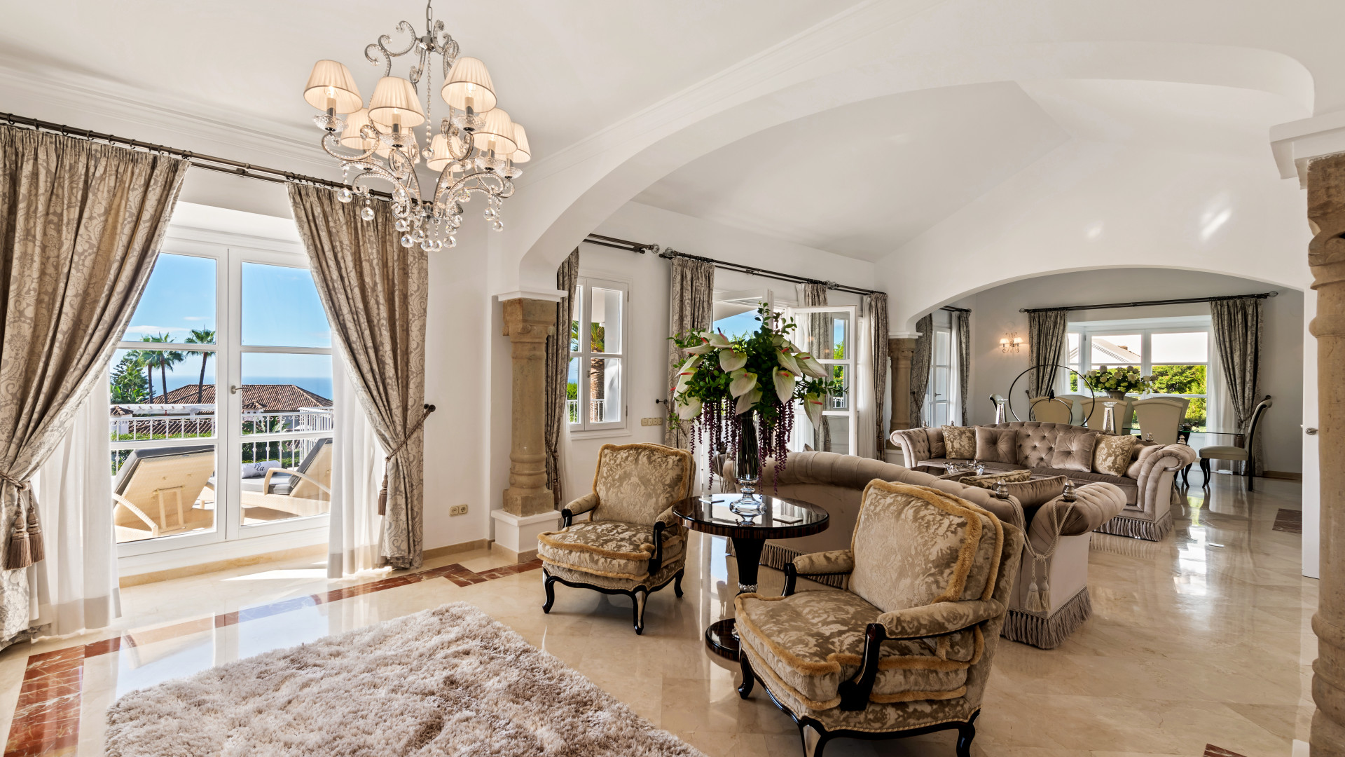 Casa de 7 Dormitorios y 7 Baños en venta en Sierra Blanca, Marbella