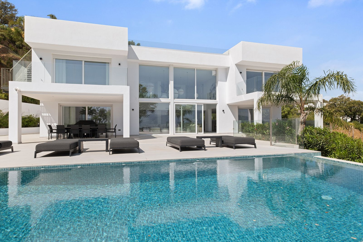 4 кровать Вилла для продажи в La Mairena, Marbella