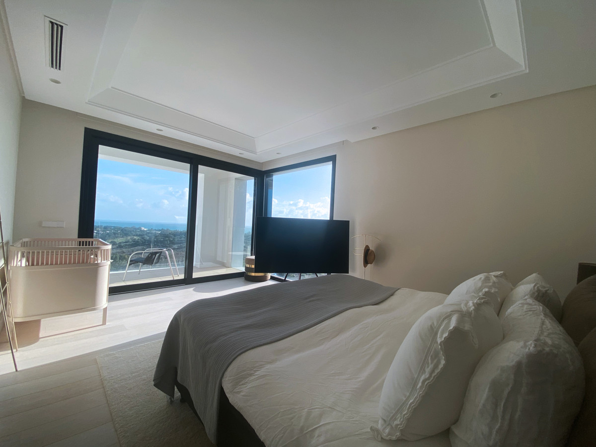 5 Bed, 5 Bath - Villa for Sale in El Paraíso