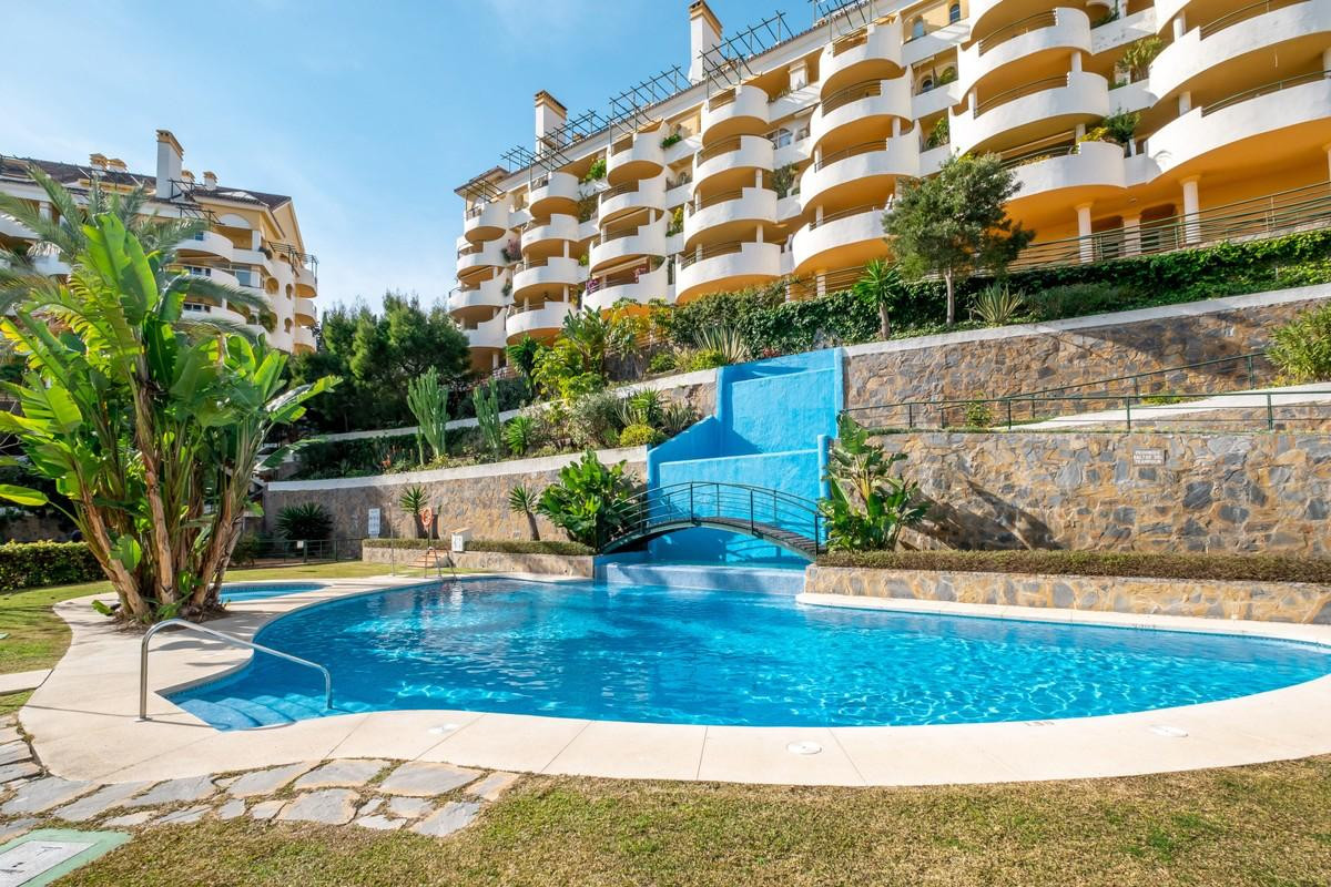 Piso de 2 Dormitorios en alquiler en Nueva Andalucía, Marbella