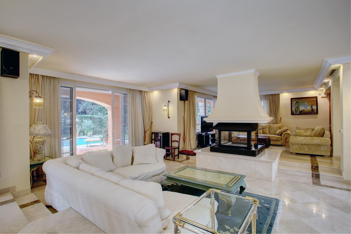 4 кровать Вилла для сдачи в New Golden Mile, Estepona
