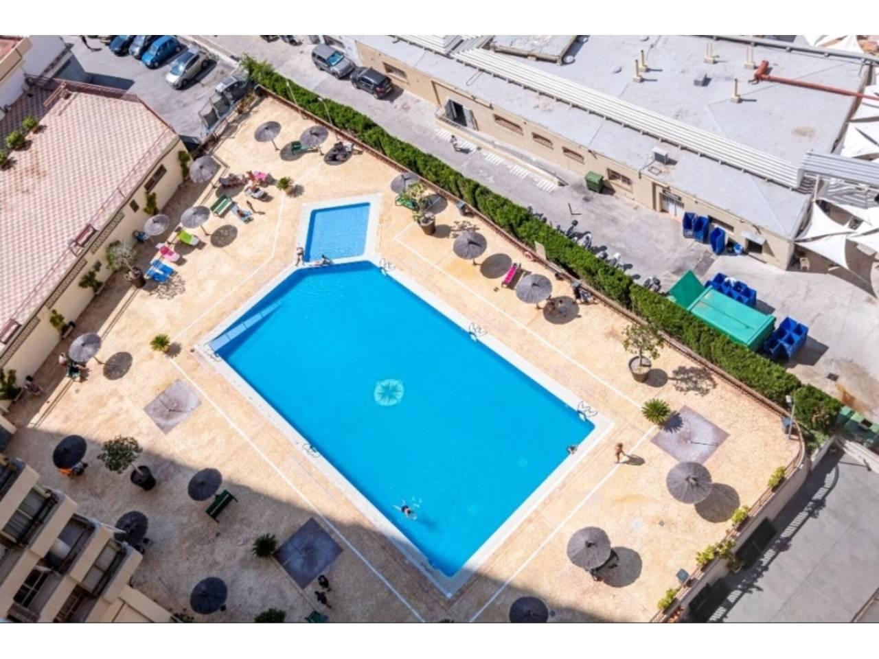 Piso de 2 Dormitorios en alquiler vacacional en Benidorm Centro Urbano