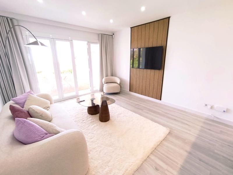 3 спални, 2 бани - Апартамент за продажба в Benahavis