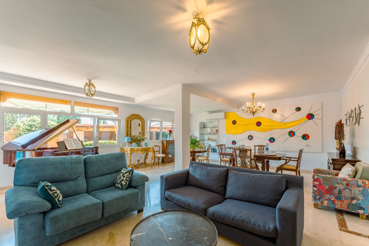 4 кровать 4 ванна Вилла для продажи в San Pedro de Alcántara