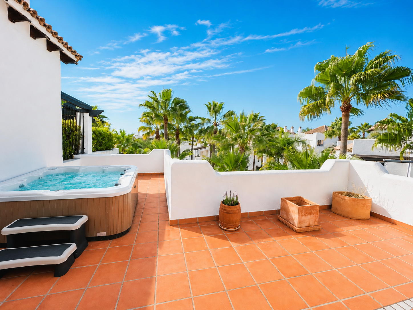 Ático de 3 Dormitorios y 3 Baños en venta en Puerto Banús, Marbella