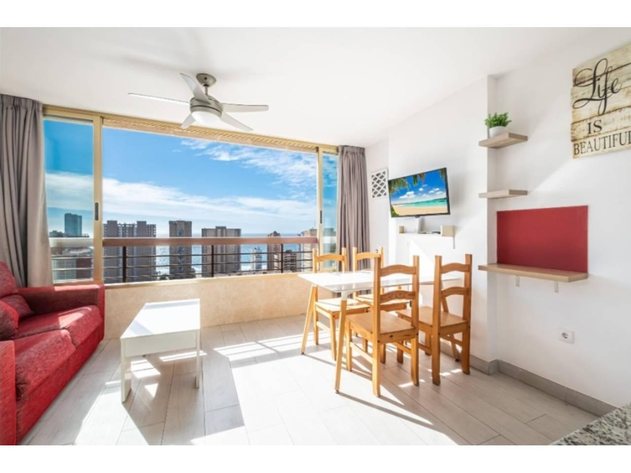 Piso de 2 Dormitorios en alquiler vacacional en Benidorm Centro Urbano