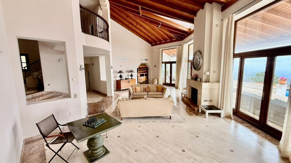 5 спални, 4 бани - Вила за продажба в La Zagaleta, Benahavis