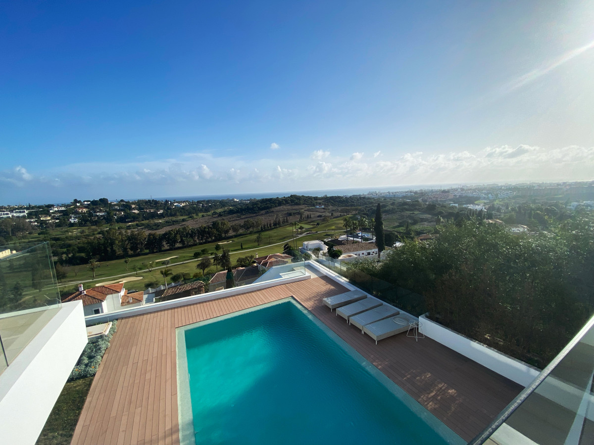 5 Bed, 5 Bath - Villa for Sale in El Paraíso