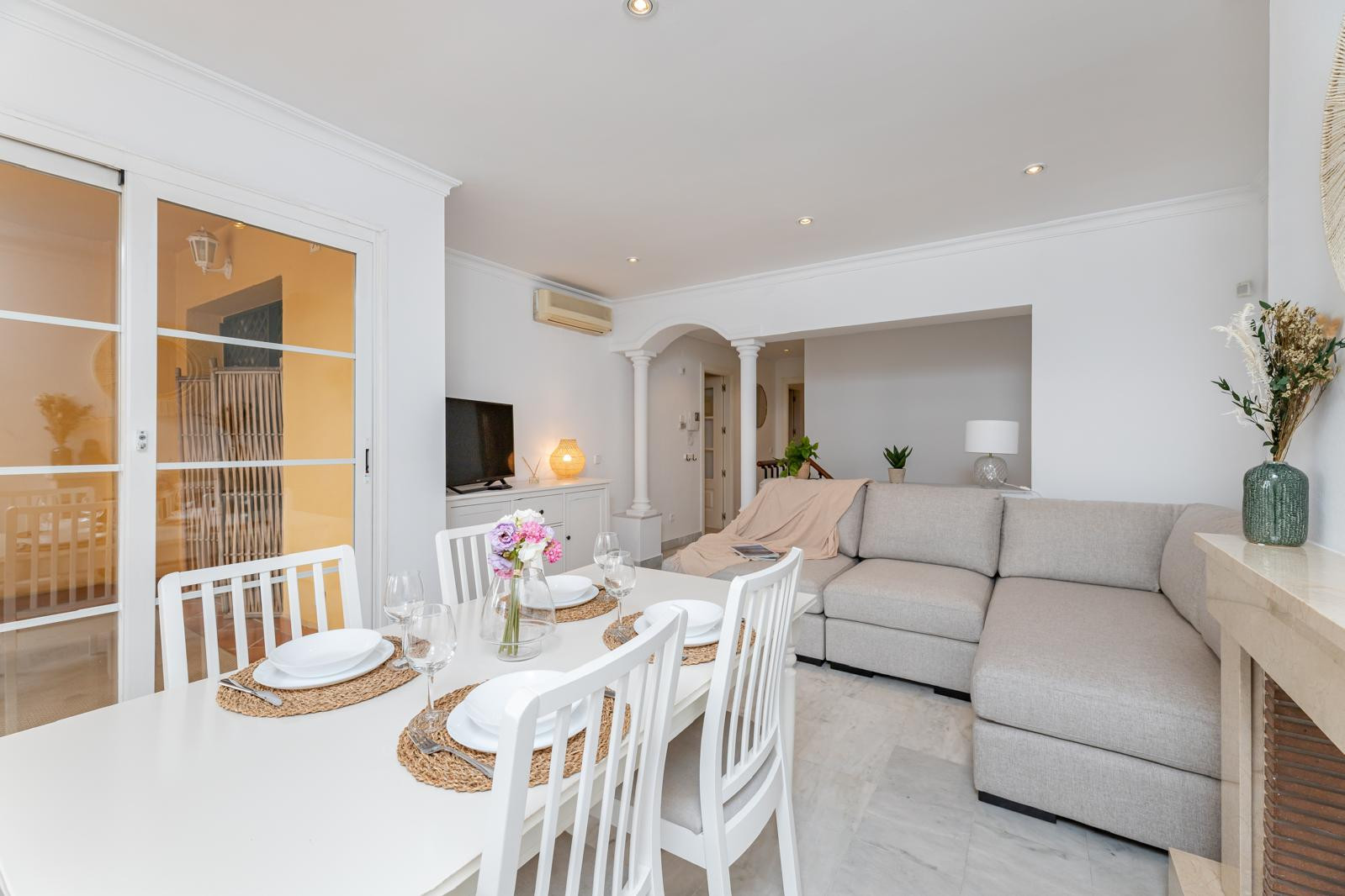 Piso de 2 Dormitorios en alquiler en Nueva Andalucía, Marbella