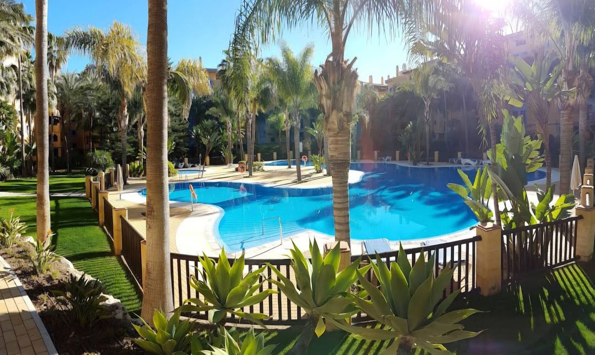 Piso de 3 Dormitorios en venta en San Pedro de Alcántara