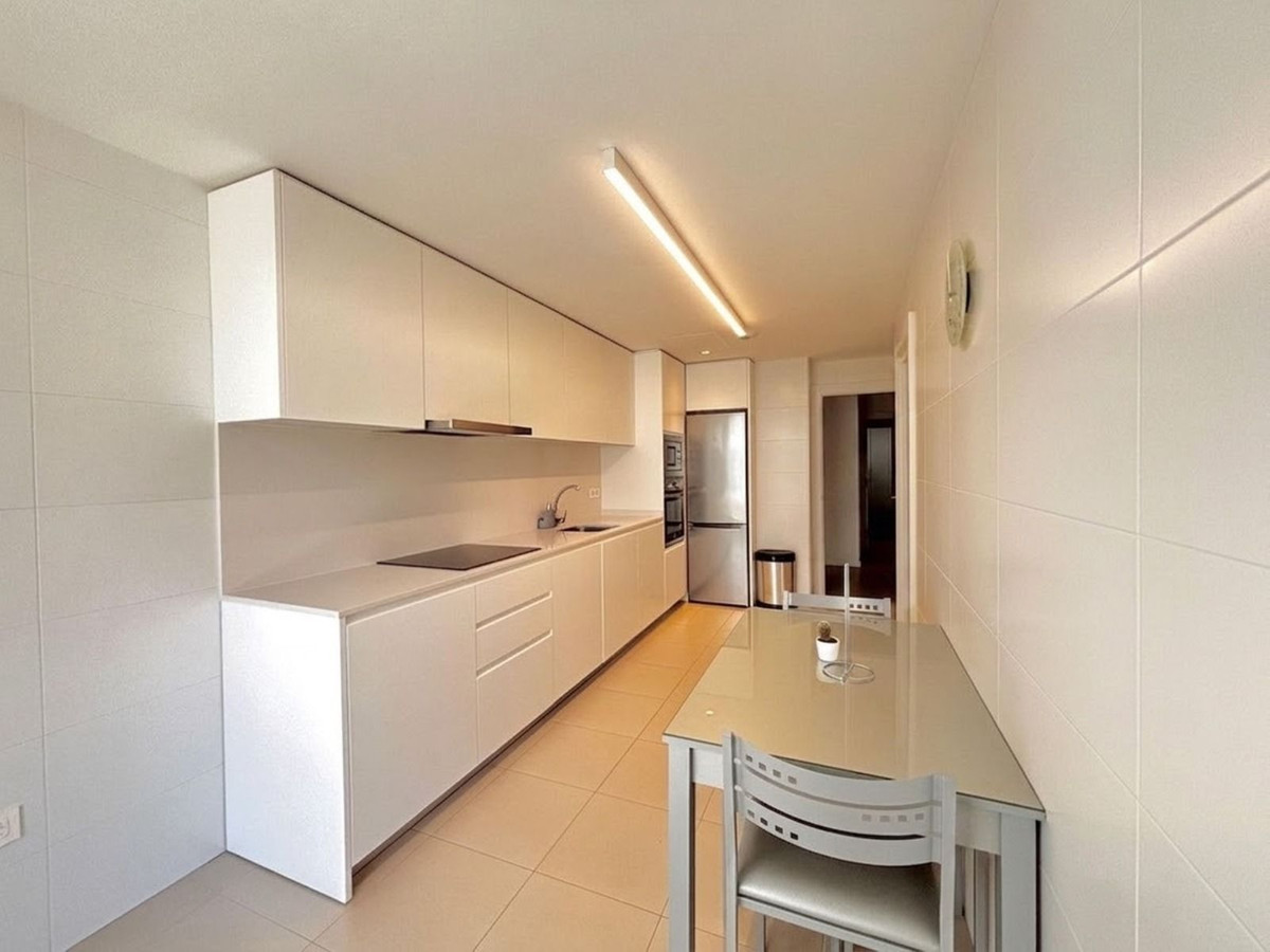 3 спални, 2 бани - Апартамент под наем в Nueva Andalucia, Marbella