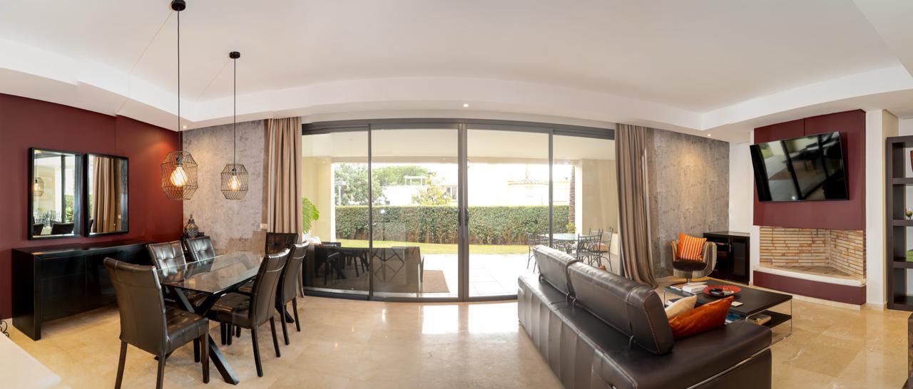Casa Adosada de 2 Dormitorios en alquiler en Sierra Blanca, Marbella