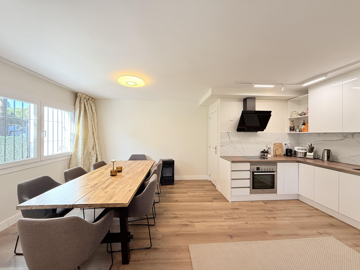 2 Bed, 2 Bath - Townhouse for Sale in New Golden Mile, Estepona