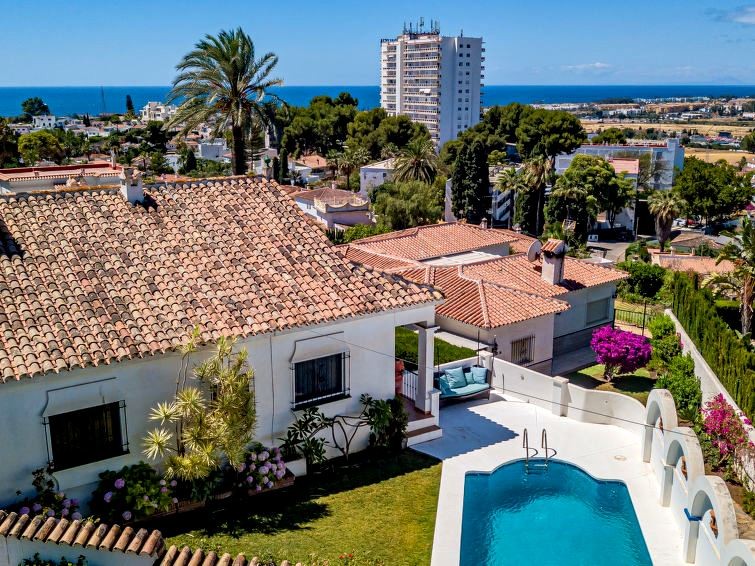 4 Bed, 3 Bath - Villa Holiday Rental in Nueva Andalucia, Marbella