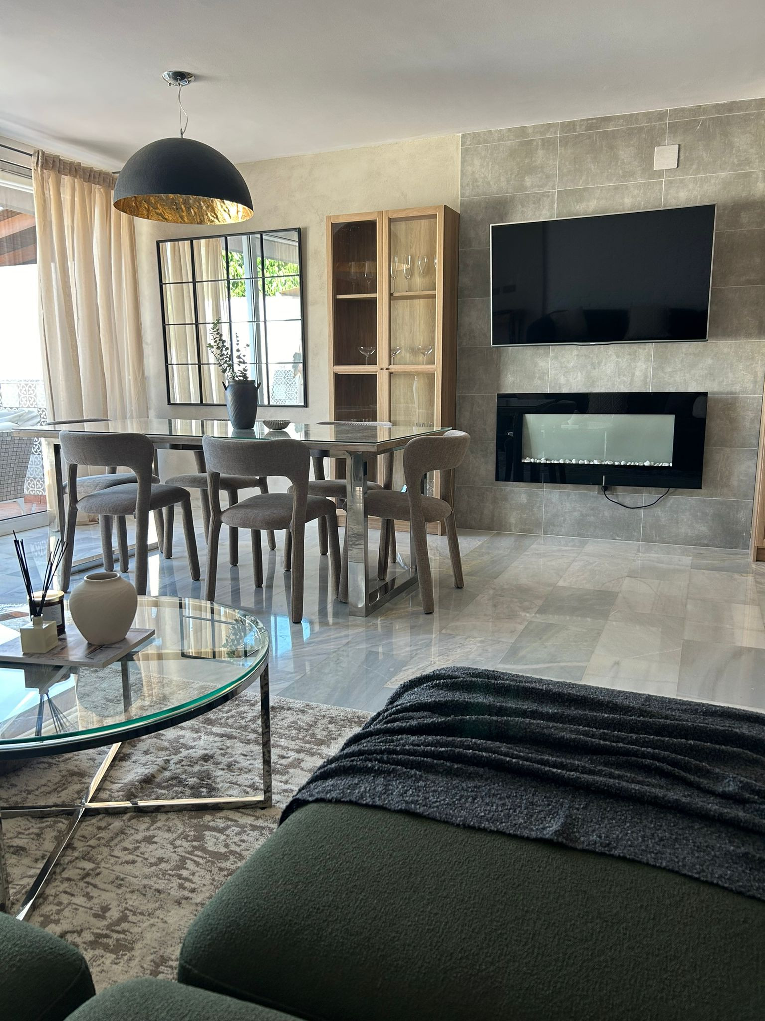 Casa Adosada de 3 Dormitorios en alquiler en Nueva Andalucía, Marbella
