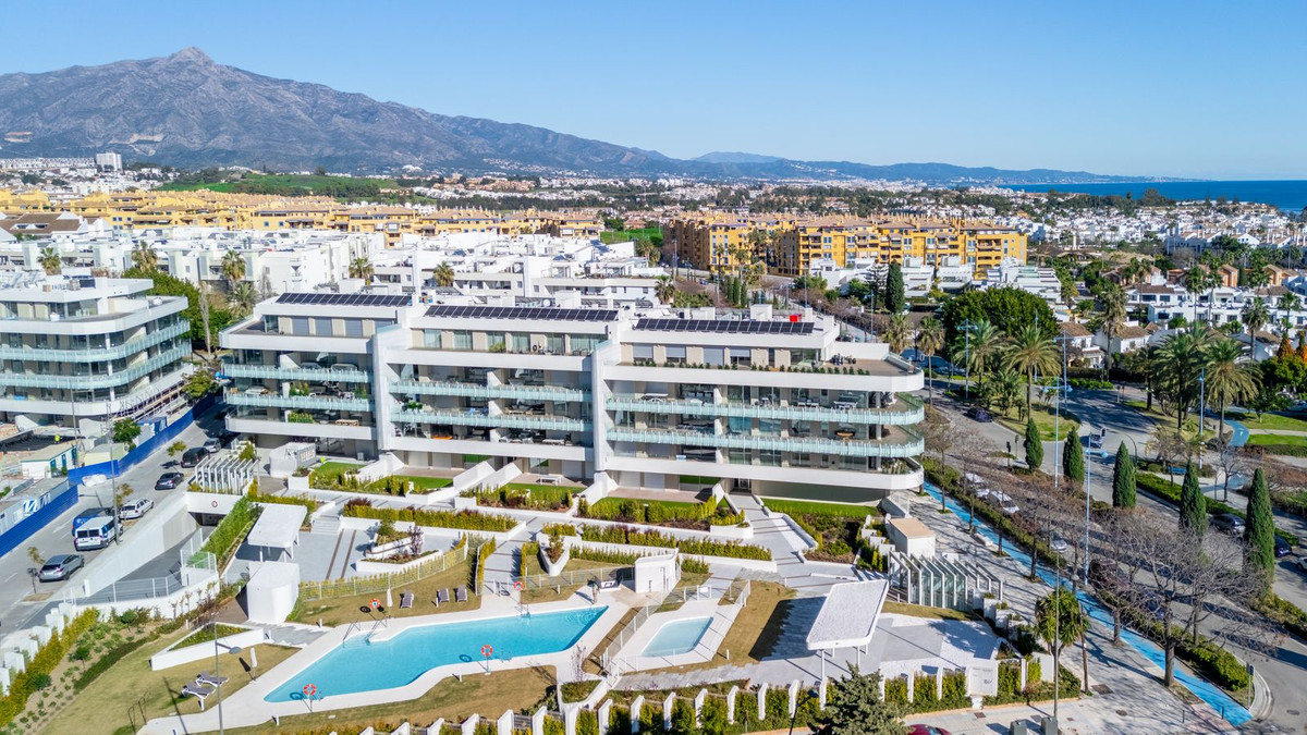 Piso de 3 Dormitorios y 2 Baños en venta en San Pedro de Alcántara