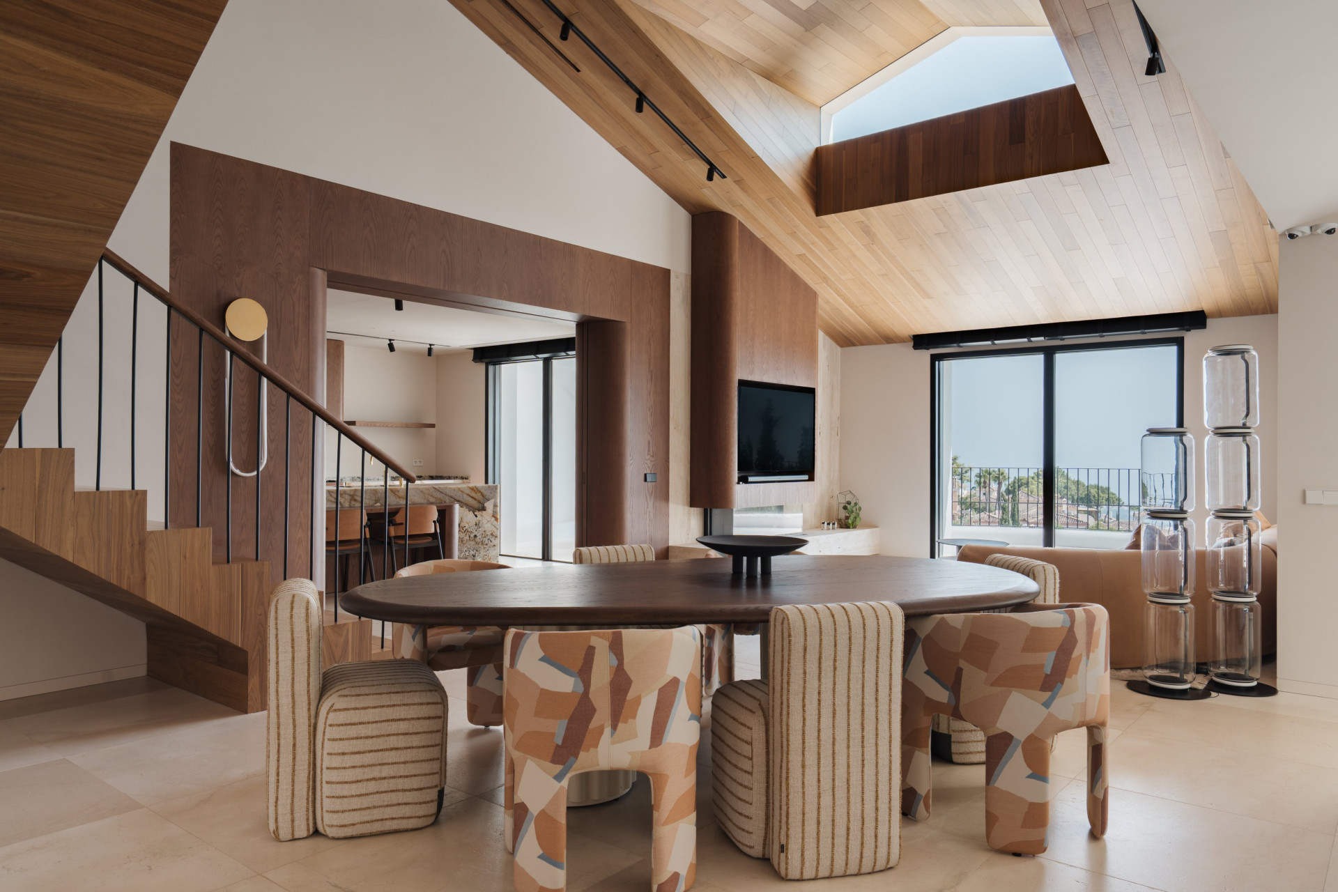 Casa de 5 Dormitorios y 6 Baños en venta en El Madroñal, Benahavís