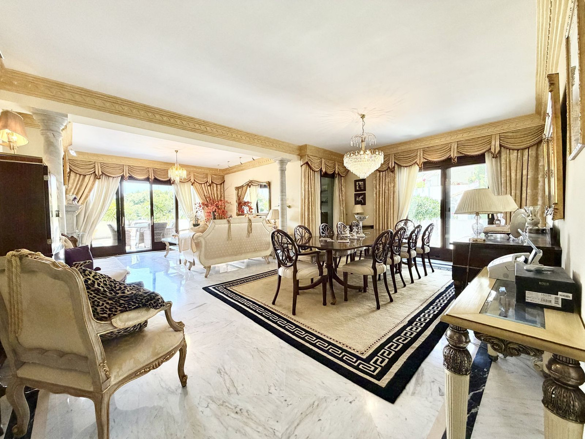 2 спални - Апартамент за продажба в Marbella Golden Mile