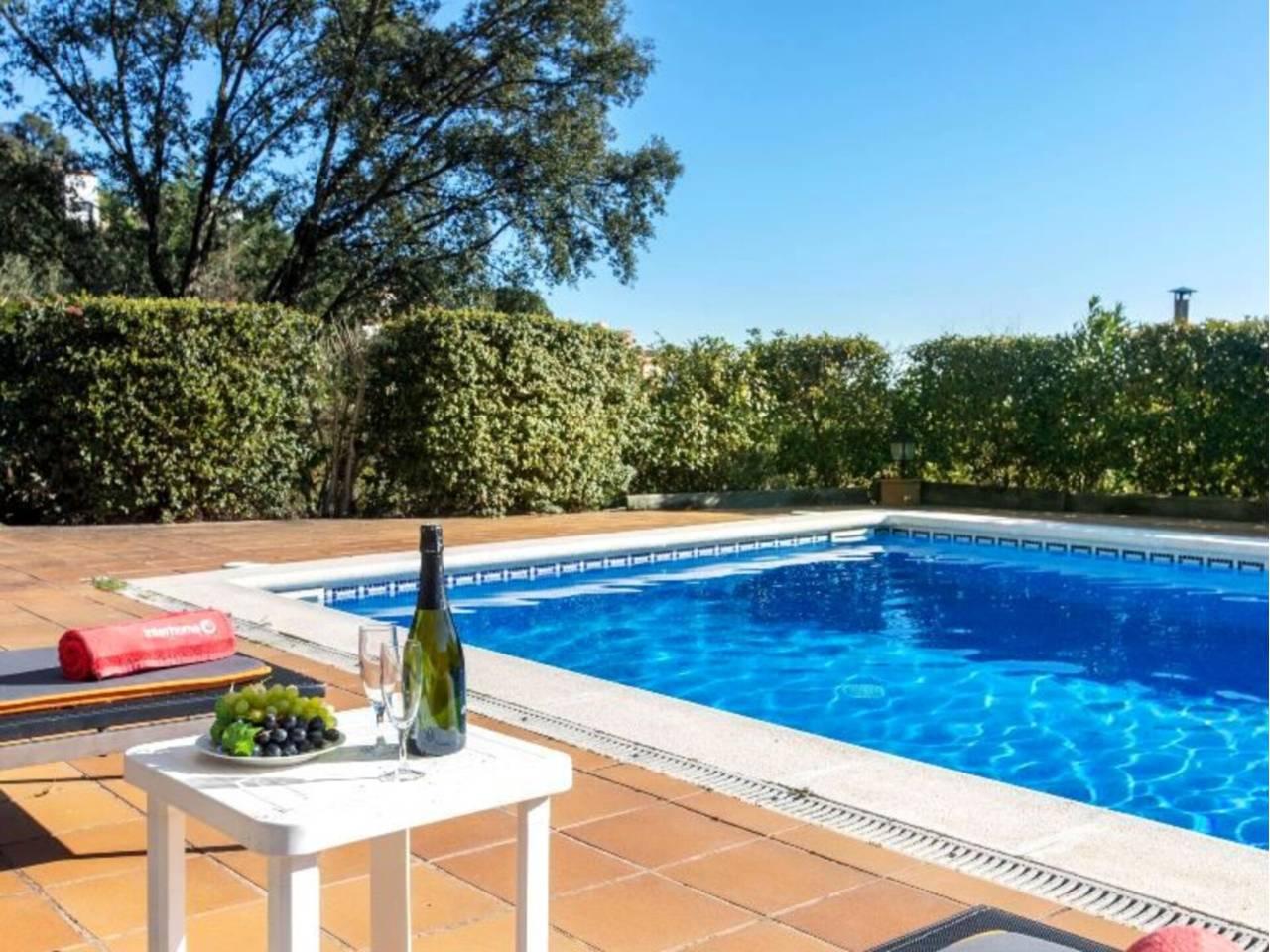 Casa Adosada de 4 Dormitorios y 2 Baños en alquiler vacacional en Calonge
