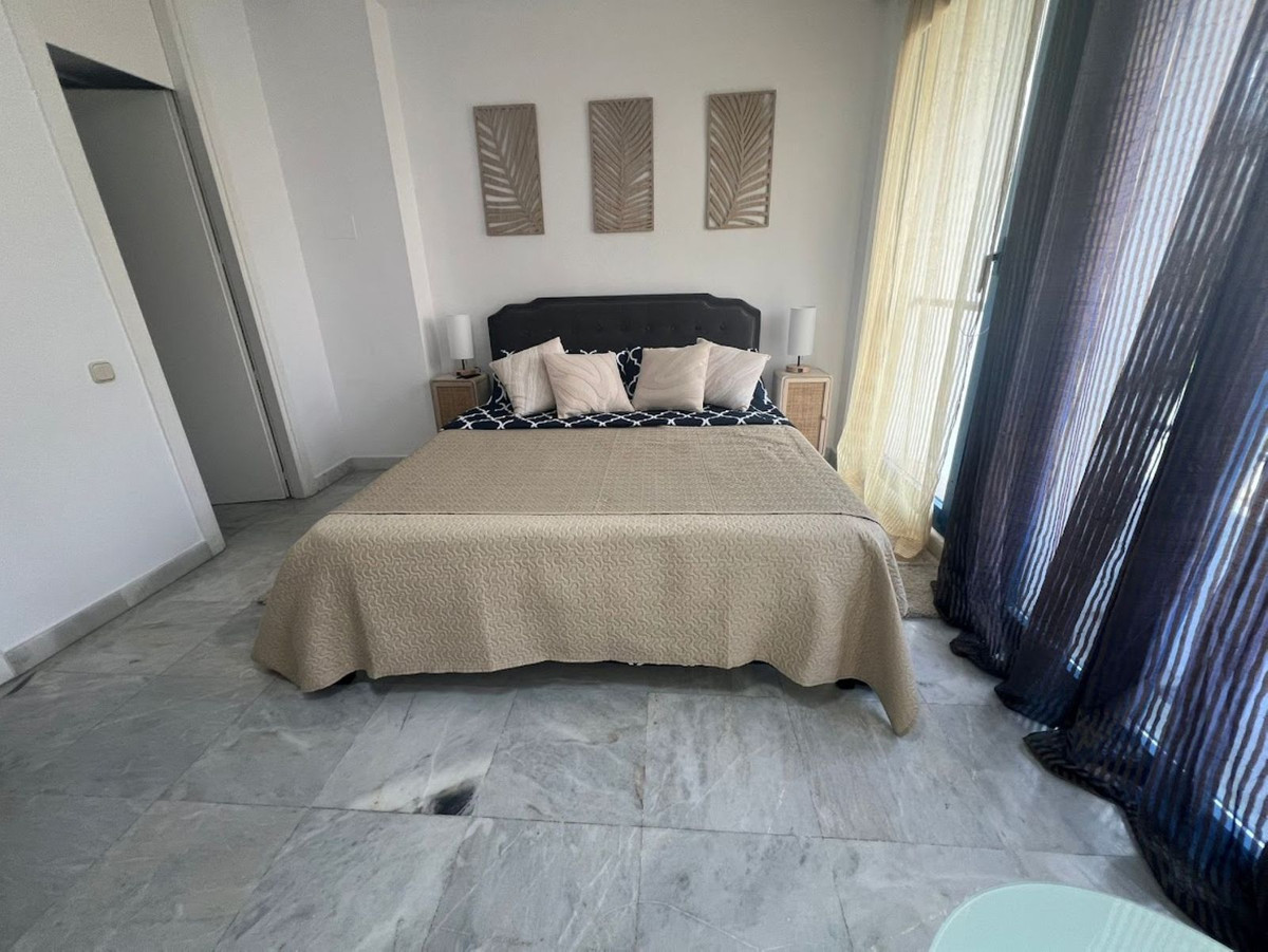 Piso de 2 Dormitorios en alquiler en Marbella