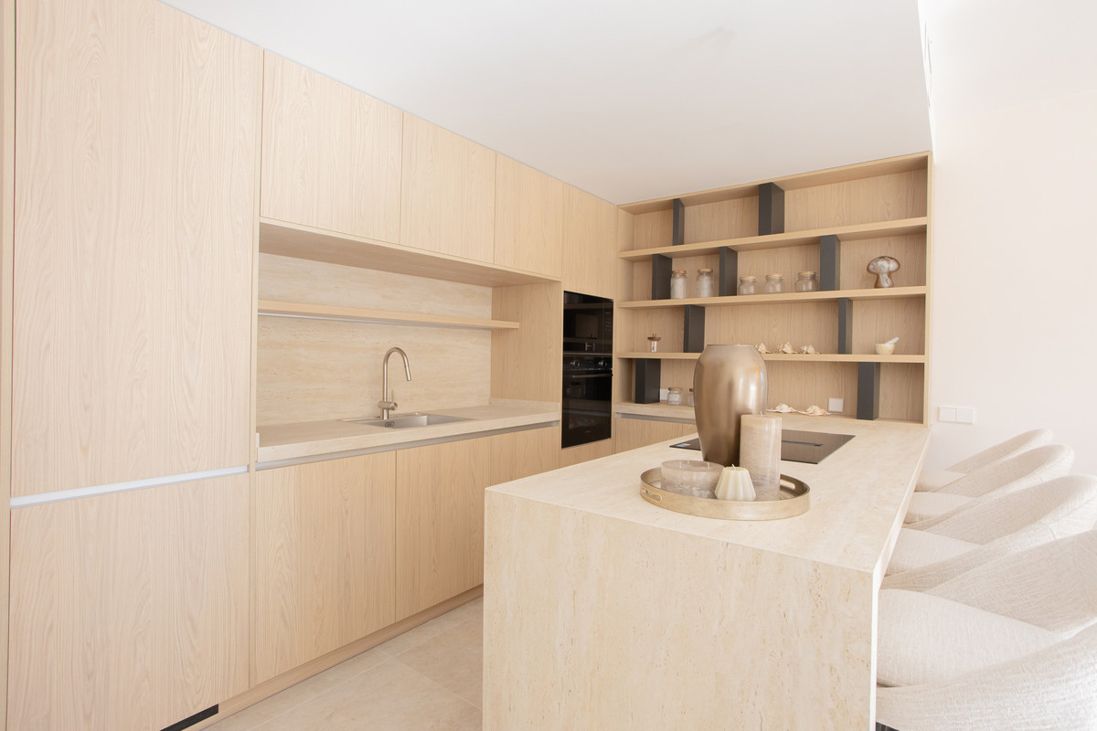 4 Bed - Penthouse for Sale in Nueva Andalucia, Marbella