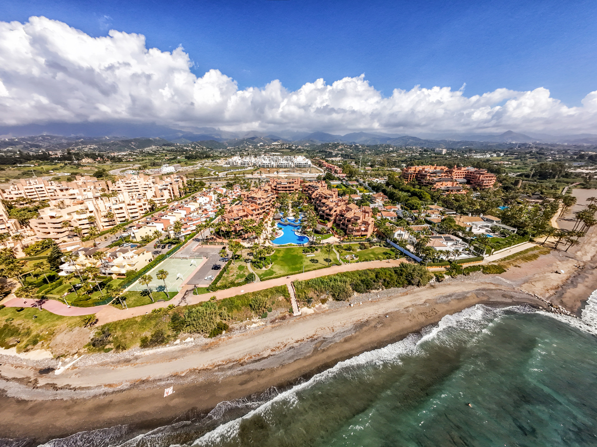 3 спални - Апартамент за продажба в La Alqueria, Estepona