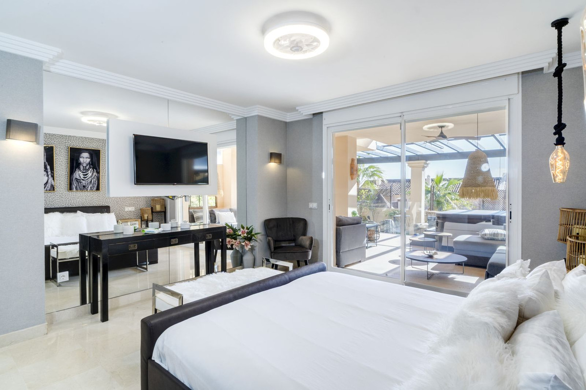 2 спални - Апартамент Ваканционен наем в Nueva Andalucia, Marbella