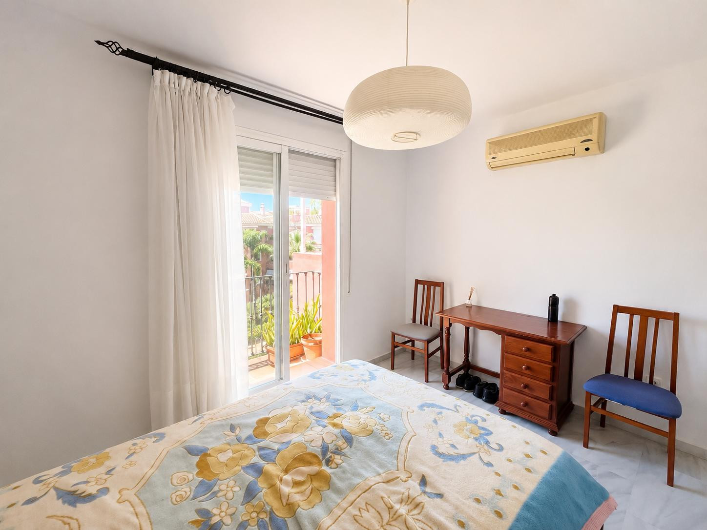 Ático de 3 Dormitorios y 2 Baños en venta en Milla de Oro, Marbella