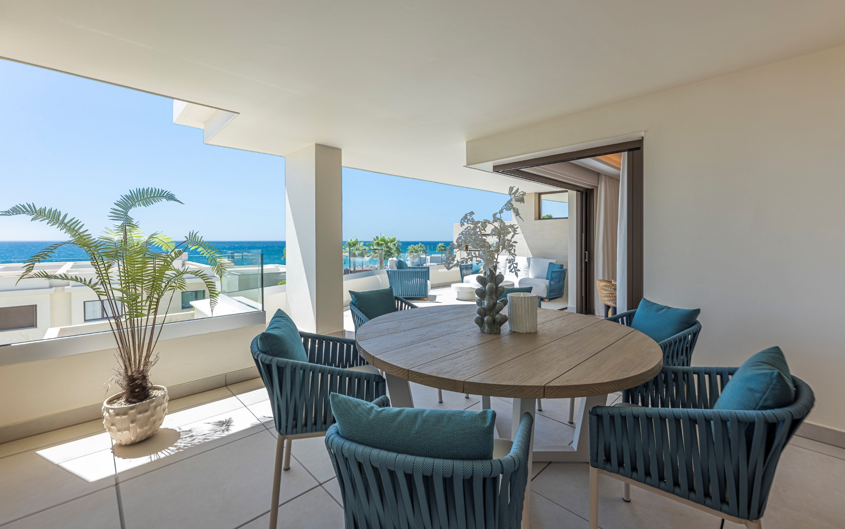 Piso de 2 Dormitorios y 2 Baños en venta en Estepona