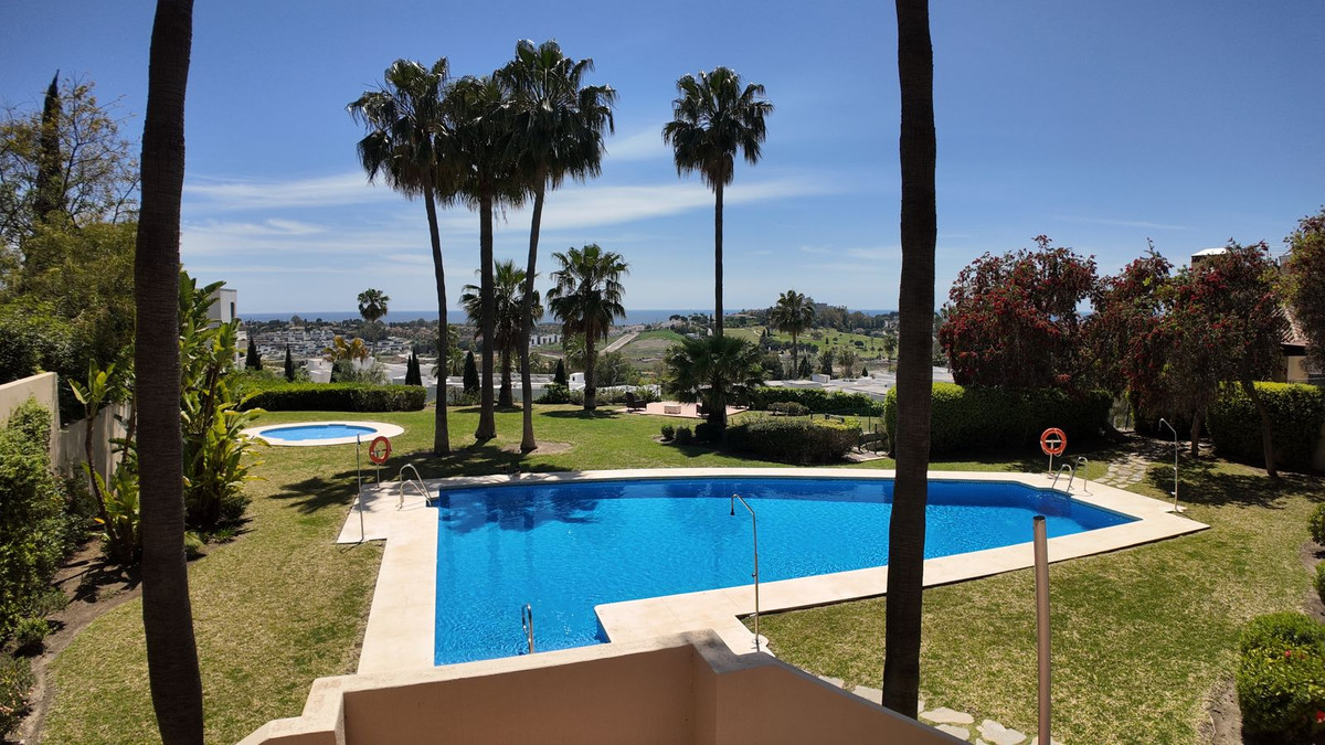 Casa Adosada de 4 Dormitorios y 3 Baños en venta en Benahavís