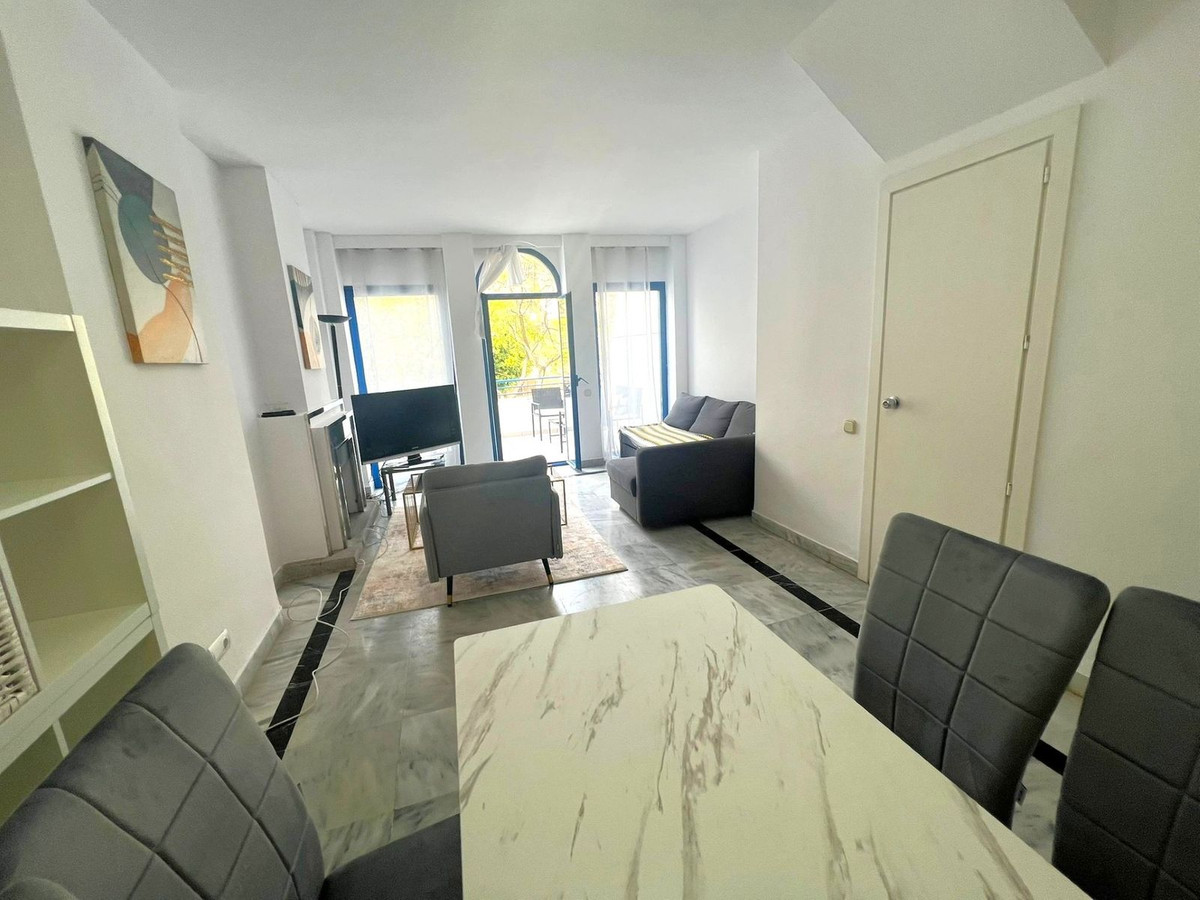 Piso de 2 Dormitorios en alquiler en Marbella