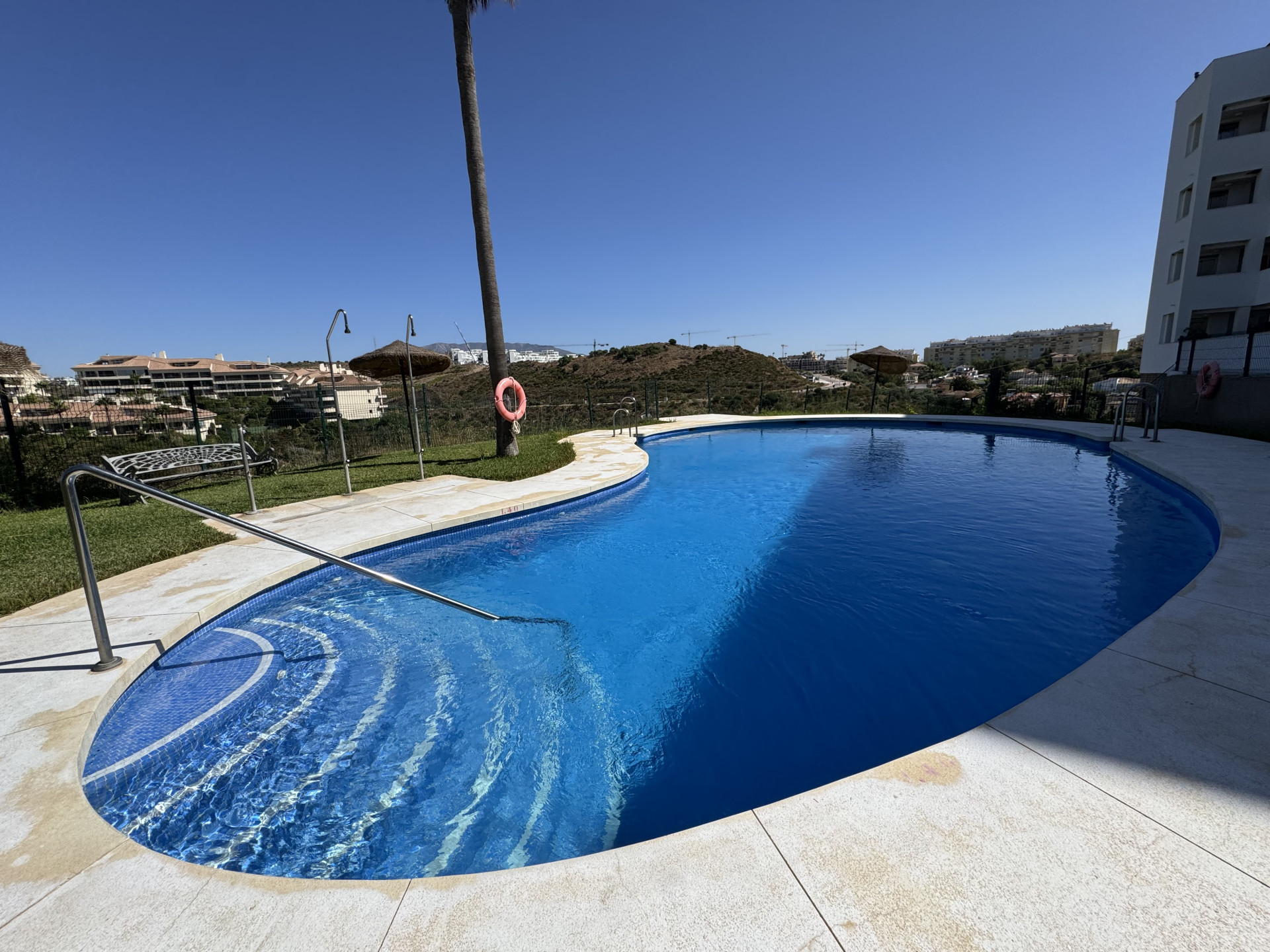 Piso de 2 Dormitorios en venta en Miraflores, Mijas