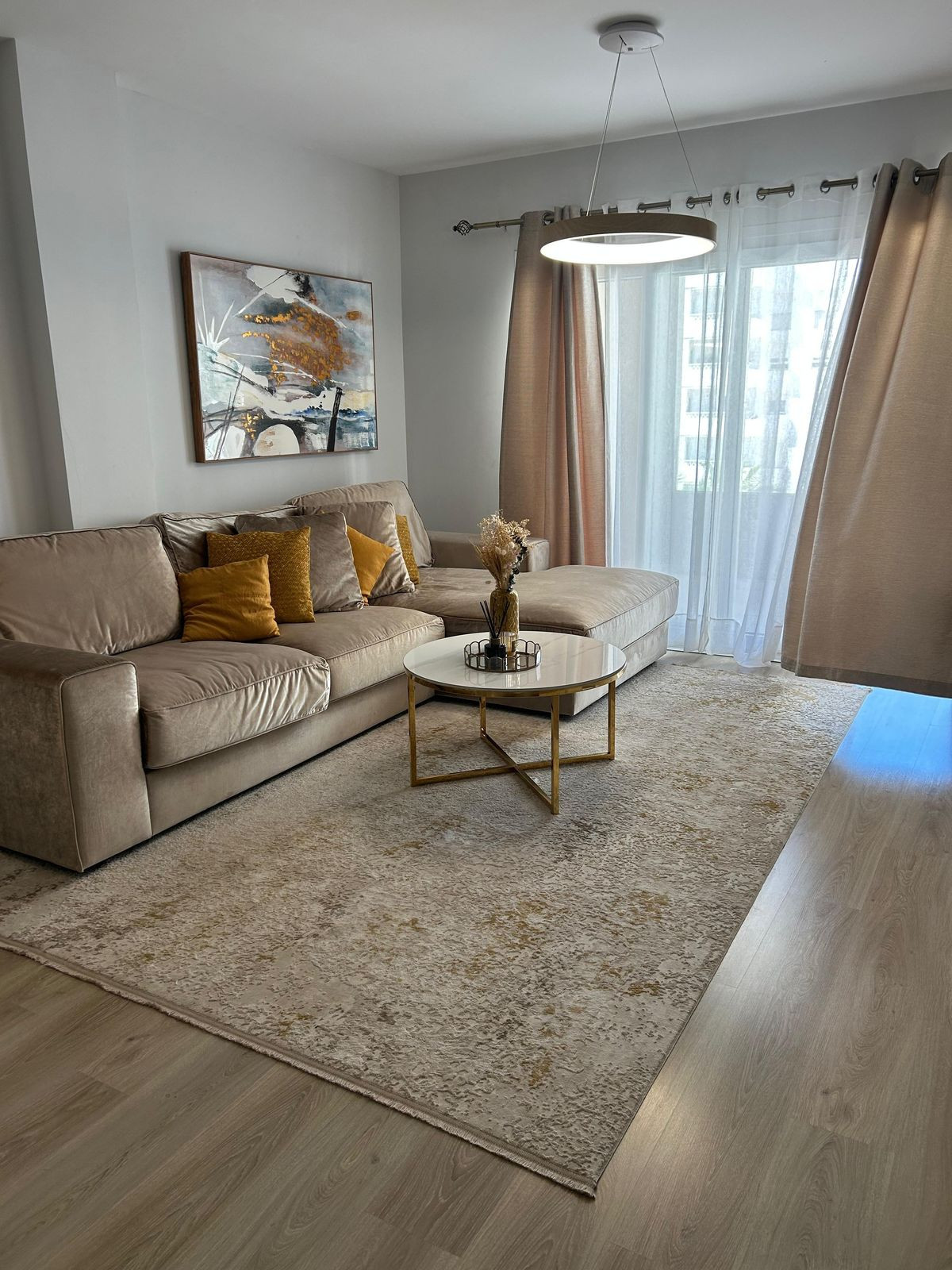 Piso de 3 Dormitorios y 2 Baños en venta en Nueva Andalucía, Marbella