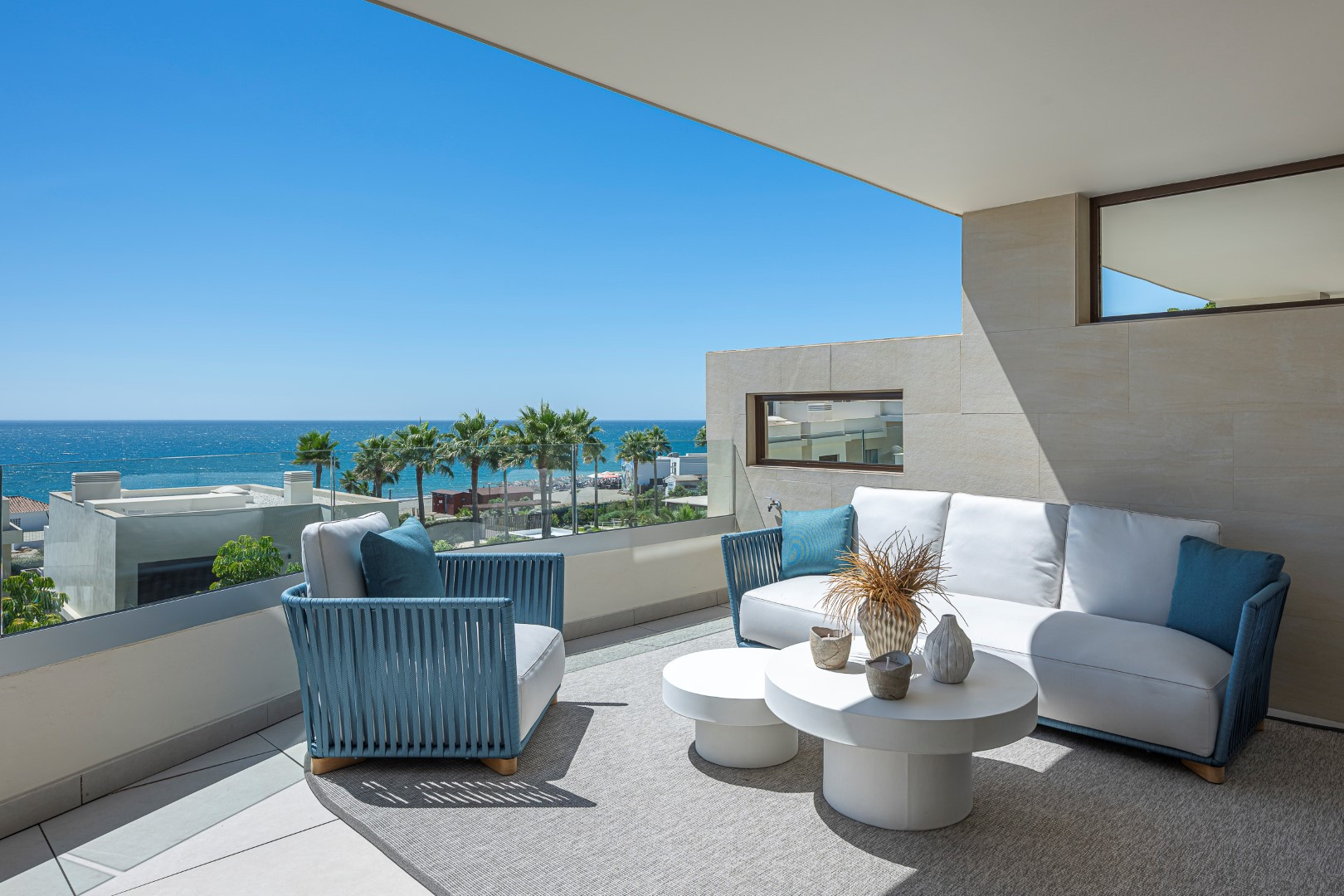 Piso de 2 Dormitorios y 2 Baños en venta en Estepona