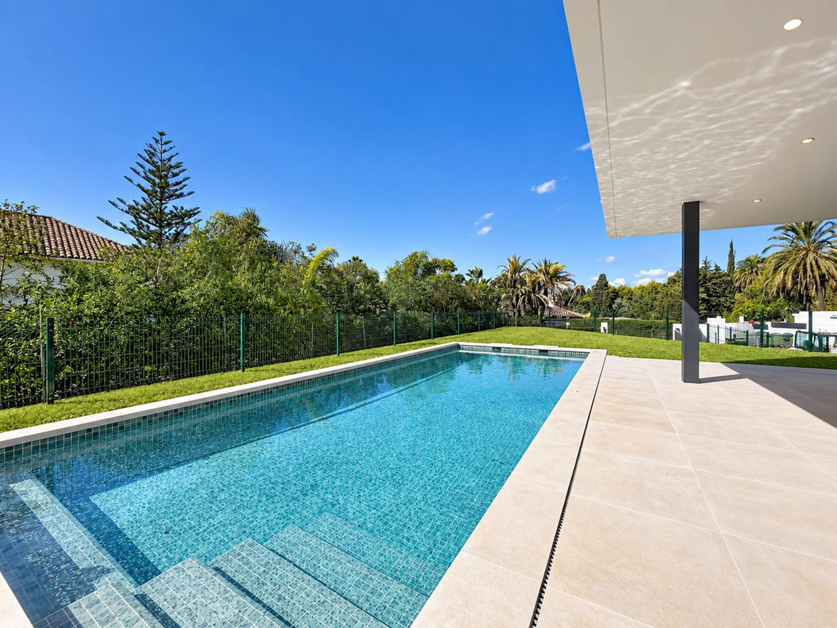 5 кровать 7 ванна Вилла для продажи в Nagueles, Marbella
