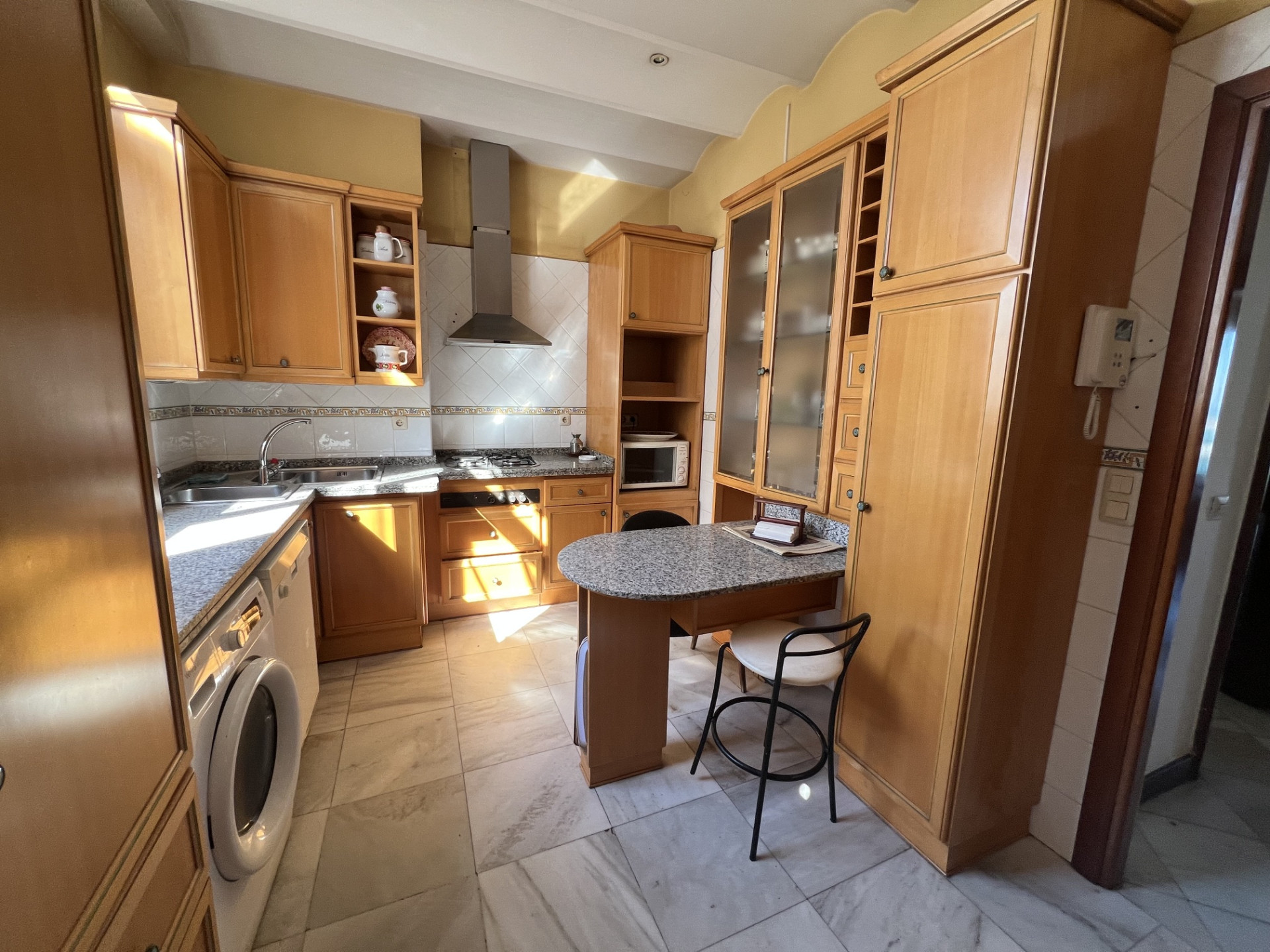 5 Bed, 2 Bath - Penthouse for Sale in Malaga Center