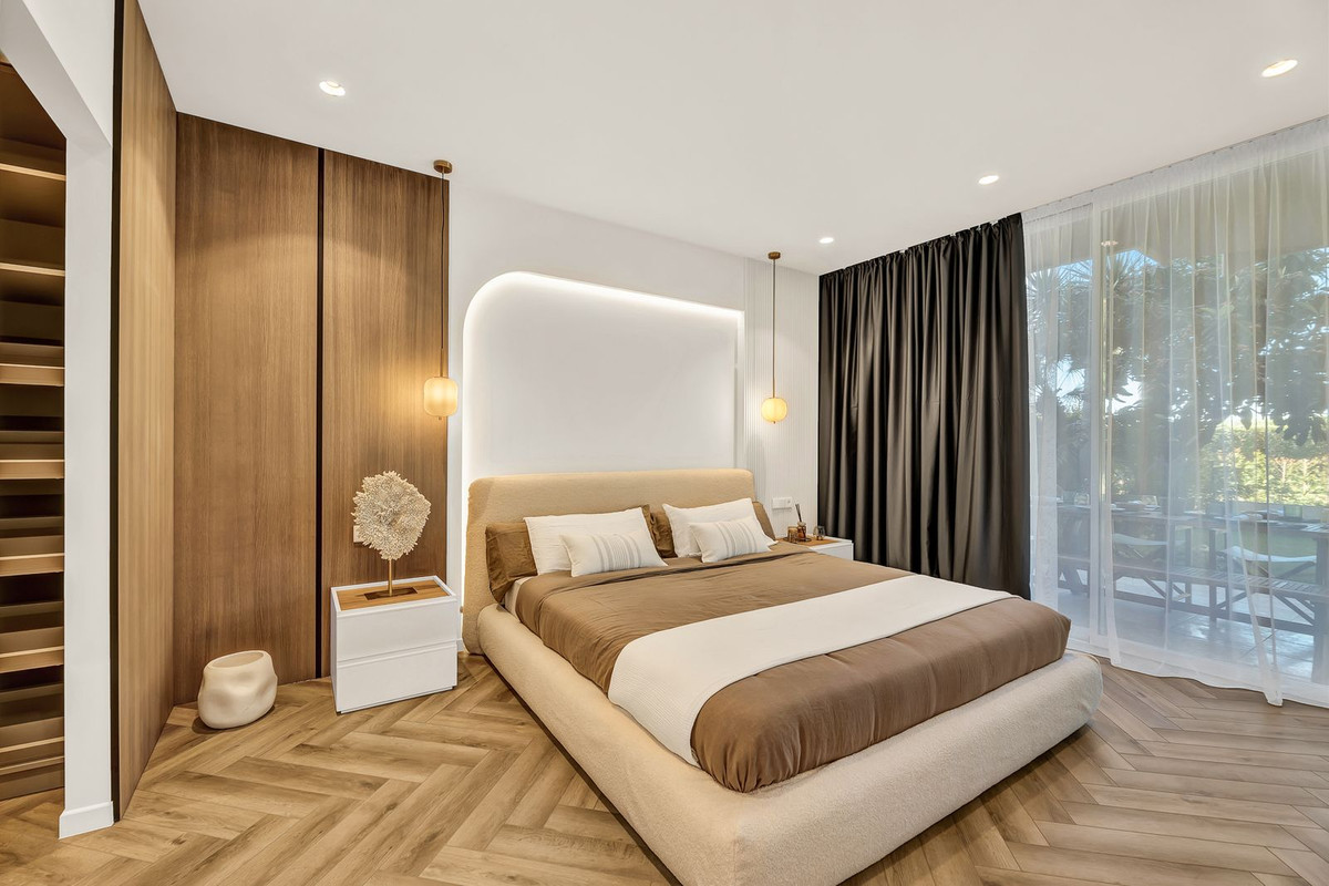 Piso de 3 Dormitorios en venta en Nueva Andalucía, Marbella