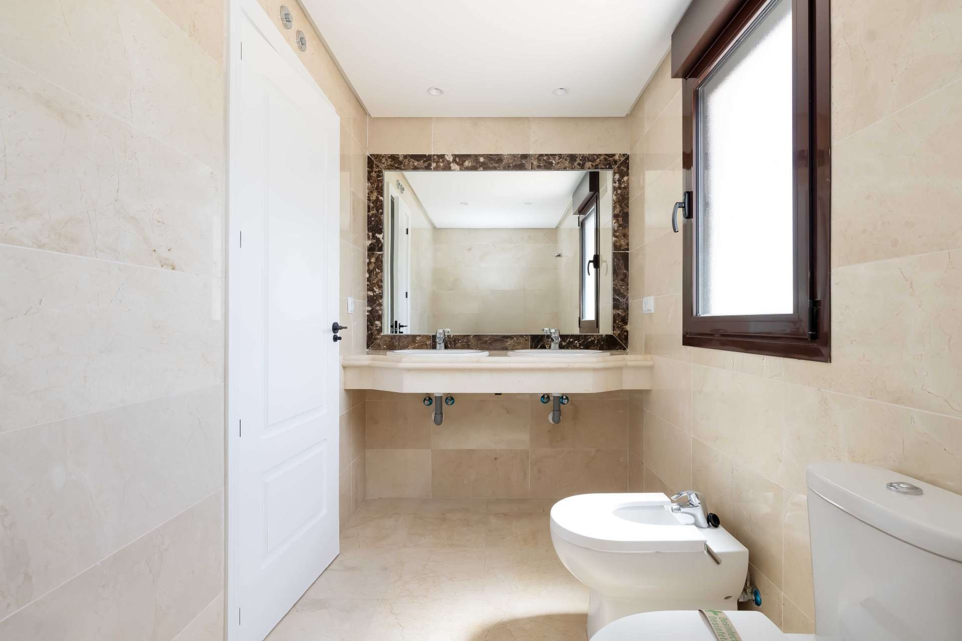 Casa de 3 Dormitorios y 2 Baños en venta en Estepona