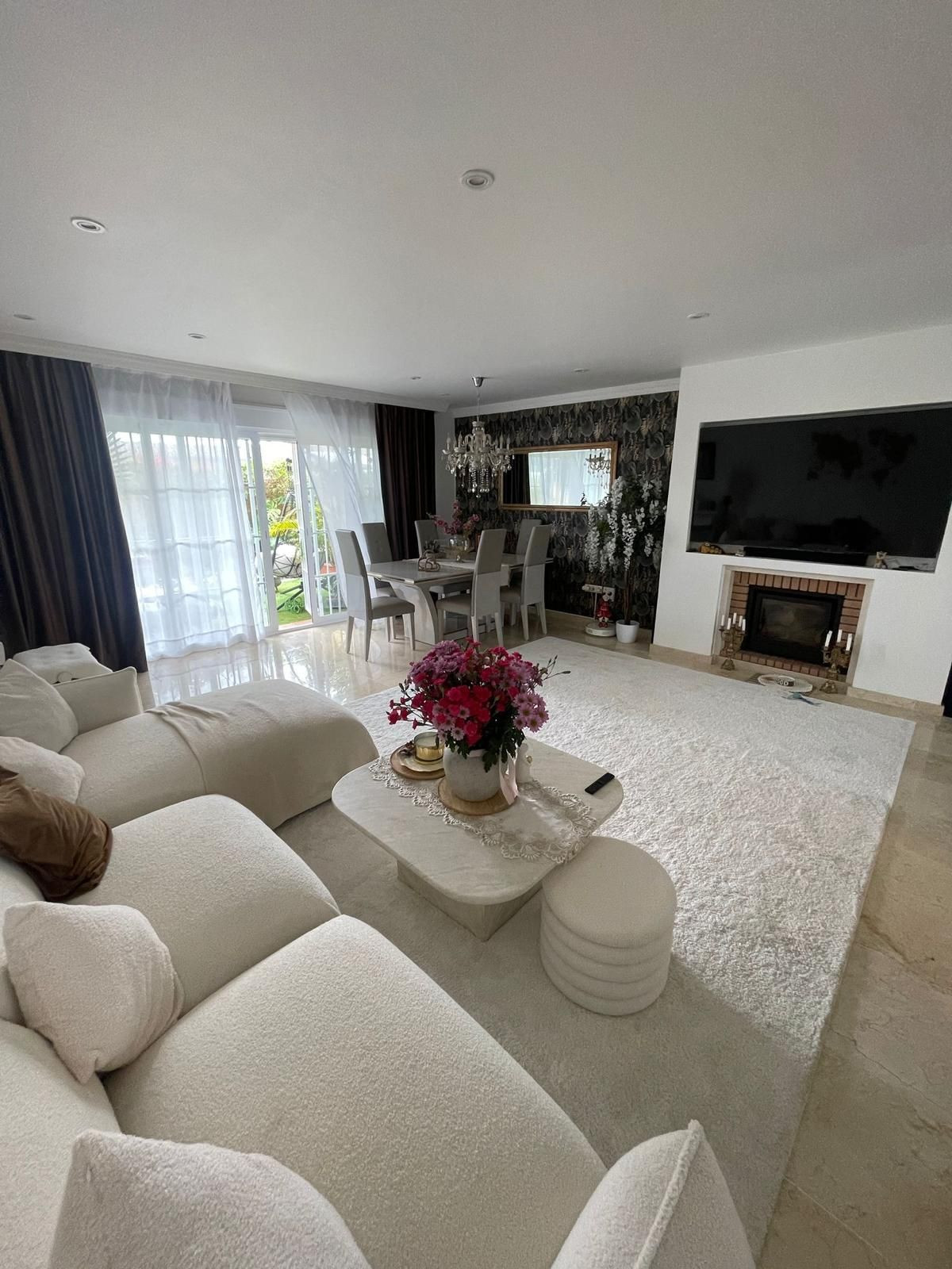 4 Bed - Townhouse for Sale in Calahonda