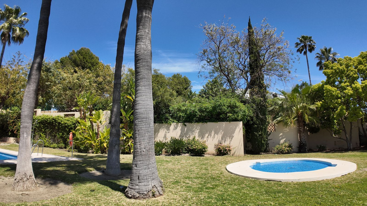 Casa Adosada de 4 Dormitorios y 3 Baños en venta en Benahavís