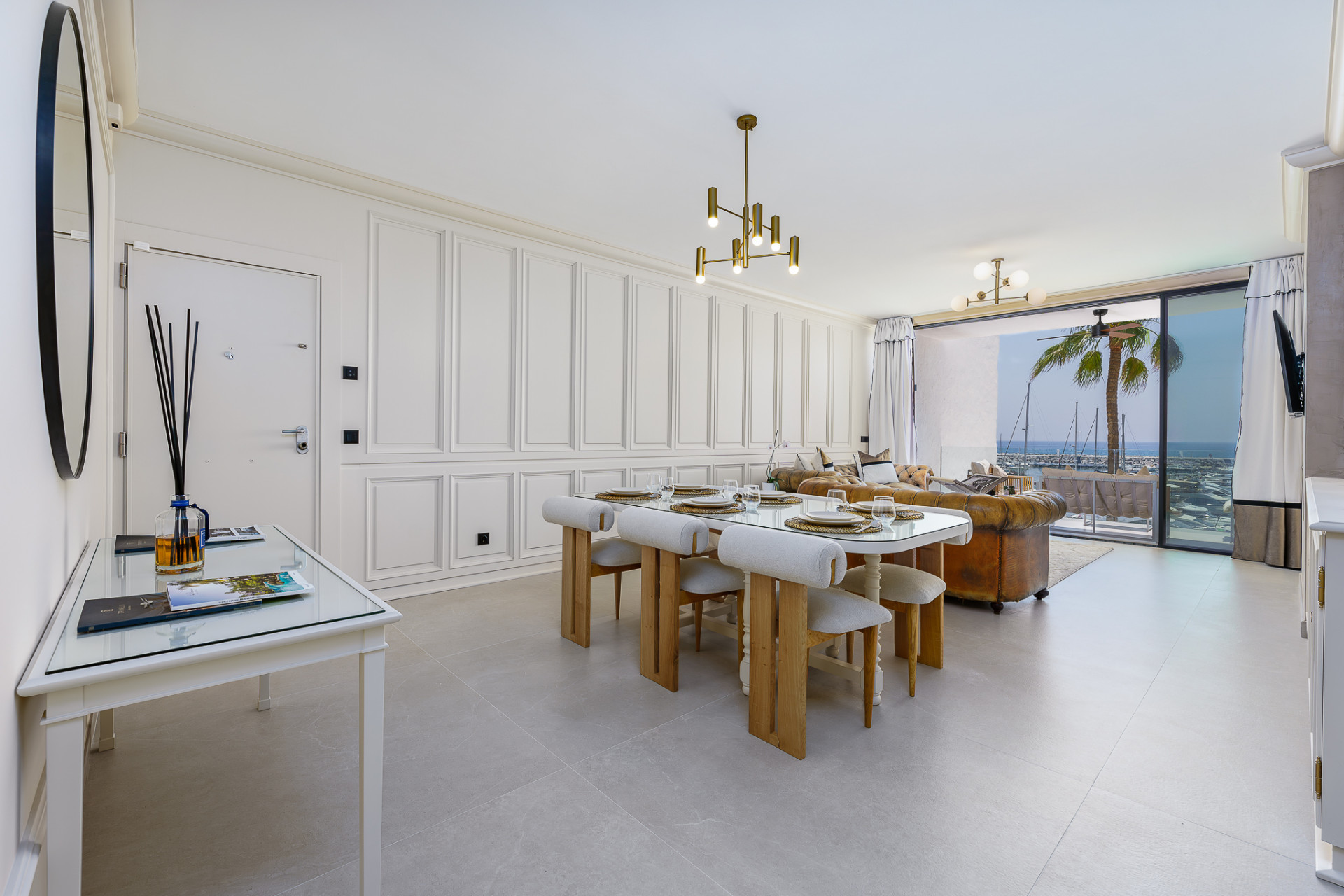 2 Bed, 2 Bath - Apartment for Sale in Puerto Banus, Marbella