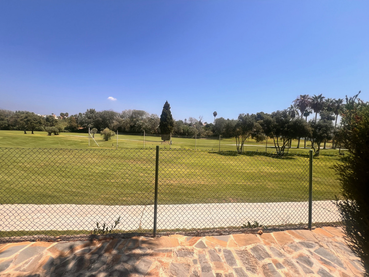 Piso de 3 Dormitorios y 3 Baños en venta en Guadalmina Baja, San Pedro de Alcántara