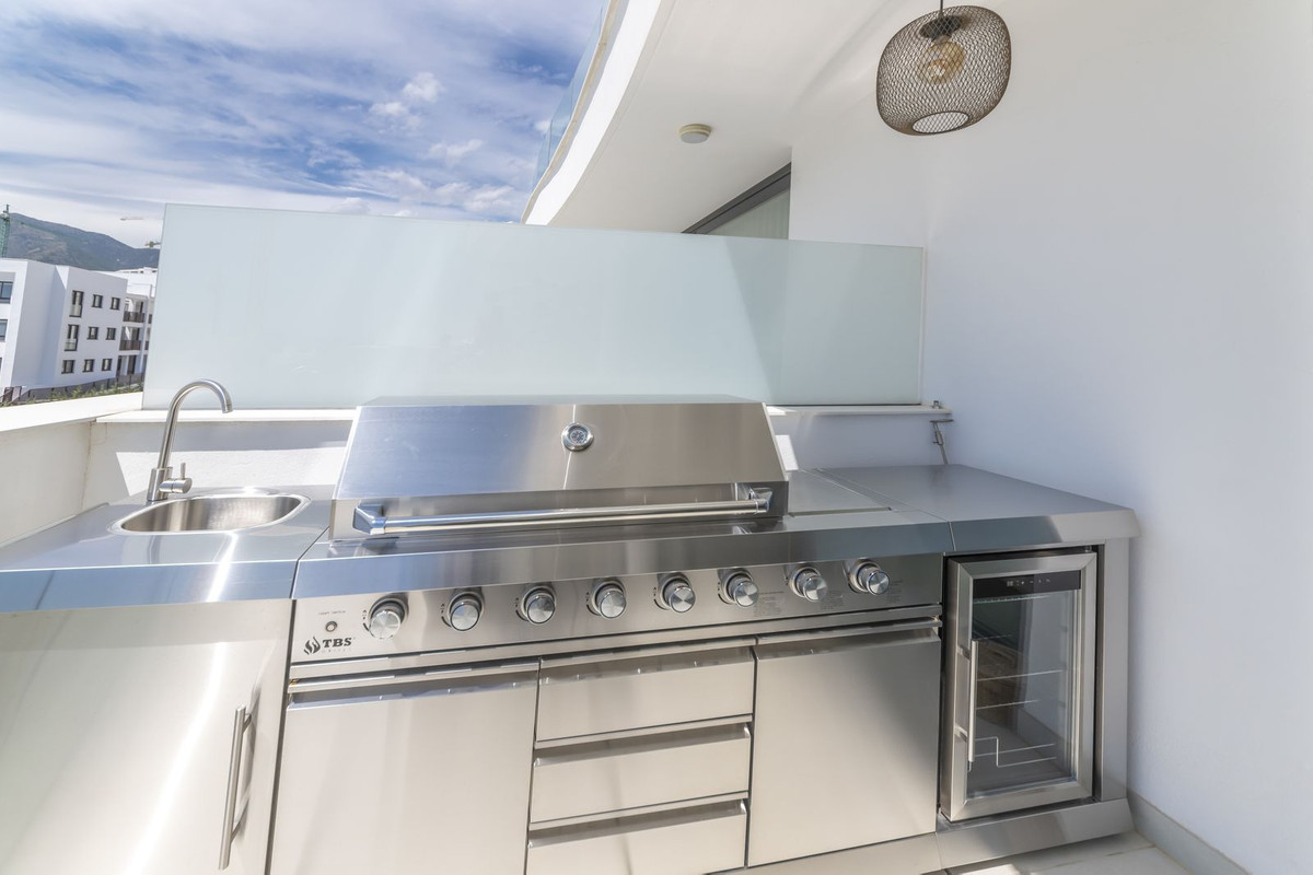 Piso de 2 Dormitorios y 2 Baños en venta en Benalmádena Costa