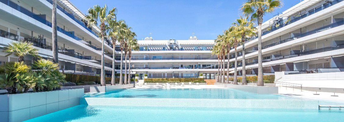 Piso de 2 Dormitorios en venta en Playa d'en Bossa, Eivissa