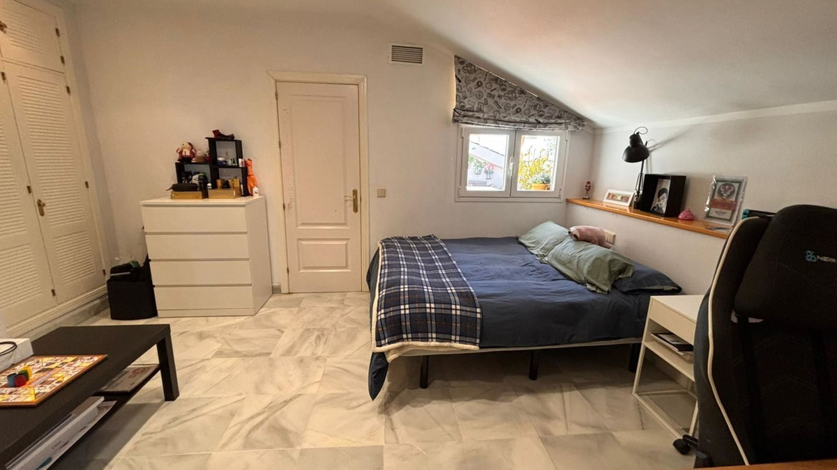 Ático de 4 Dormitorios en venta en Marbella