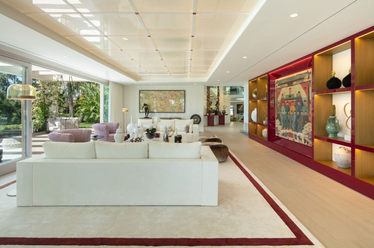 Casa de 6 Dormitorios y 6 Baños en venta en Nueva Andalucía, Marbella